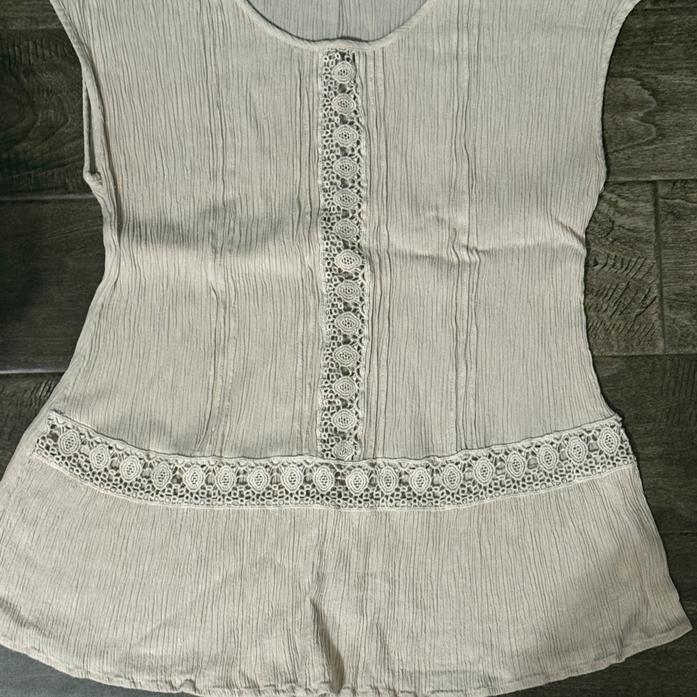 Daniel Rainn Nude/Cream Lace Accent Sleeveless Blouse